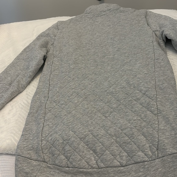Lululemon long sleeve half zip sweat top quilted pattern size 2 great condition - Picture 7 of 9
